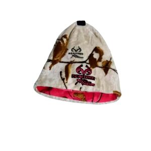 Women's pink and white camo Realtree reversible beanie/sock hat